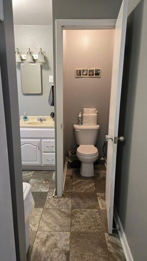 Bathroom - Charming 4-bedroom house with AC on an 8.5 acre homestead in Oberlin, KS (Oberlin)