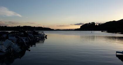 Self-Contained Cabin in a Prime Waterfront Location on Lake Rotoiti