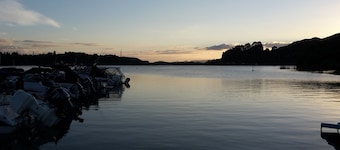 Self-Contained Cabin in a Prime Waterfront Location on Lake Rotoiti