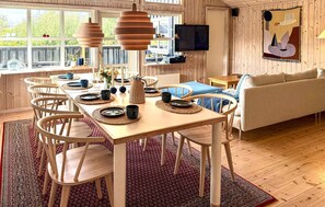 Dining - Large holiday home close to the beach (Ebeltoft)