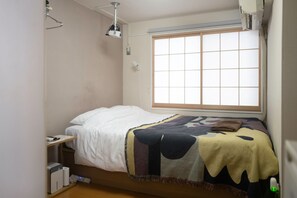 WiFi, bed sheets - Kaku Studio Apartment Ikebukuro 102 (Tokyo)