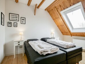 House - Cozy Vacation Rental in a Former Farmhouse, Surrounded by Nature (Callantsoog)