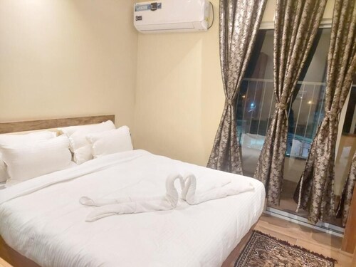 Dream Hotel