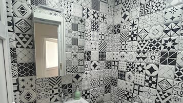 Comfort Twin Room, Sea View | Bathroom
