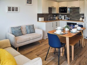 Interior - 3 bedroom accommodation in Bacton (Bacton)