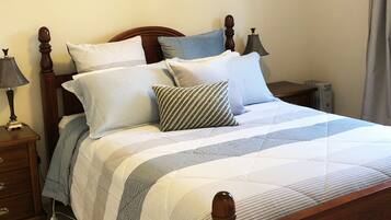 1 bedroom, iron/ironing board, bed sheets