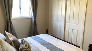 1 bedroom, iron/ironing board, bed sheets
