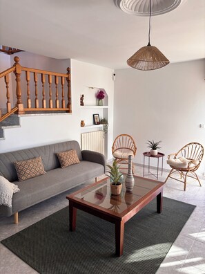 Living area - Cumbre Chalet in Sada with a pool and views of Sada (Sada)