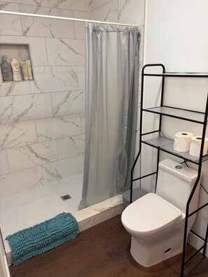 Bathroom - Cozy ADU in beautiful Pasadena with AC (Pasadena)