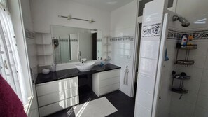 Dusche, Haartrockner
