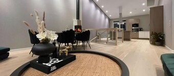 Moderne bolig med 3 dobbeltsenger 2 bad