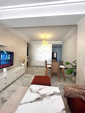 TV - Beachfront Apartment Monte Carlo Residence (Hammam Sousse)
