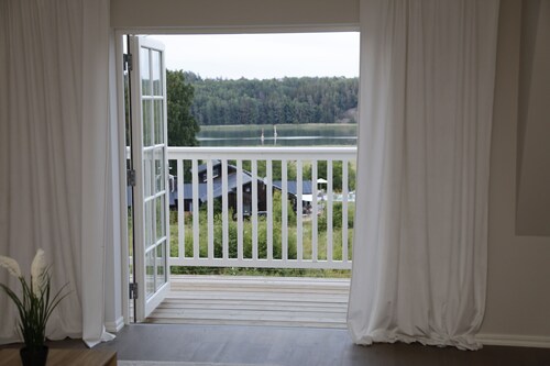 Exclusive, newly built archipelago villa with beautiful ocean views, just 45 minutes from Stockholm