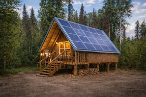 Exterior - Soothing Alaskan cabin in welcoming Willow perfect for up to 6 guests. (Willow)