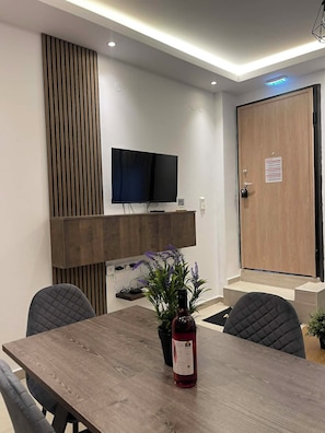 Dining - Quiet Pulse: Complex of rental accommodation as a whole area (Thessaloniki)
