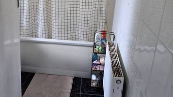 Shared Dormitory, 1 Bedroom | Bathroom