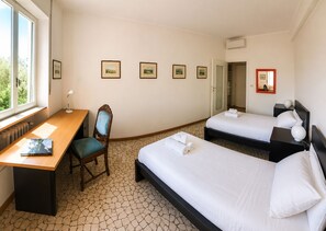 Room - Vrbo Property (Milano)