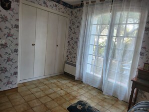 Interior - Country House (Saint-Drézéry)