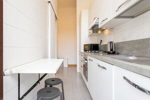 Frigorífic, microones, forn i rentaplats 