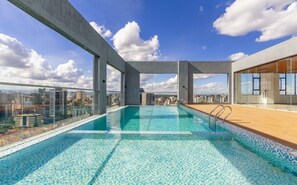 Pool -  1-bedroom apartment in Nairobi with Gym and wifi and swimming pool (Nairobi)