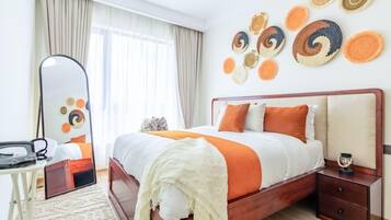 Iron/ironing board, Internet, bed sheets
