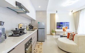 Private kitchen -  1-bedroom apartment in Nairobi with Gym and wifi and swimming pool (Nairobi)