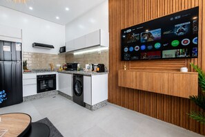 冰箱、微波炉、炉灶、茶具/咖啡用具