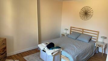 1 bedroom, WiFi, bed sheets