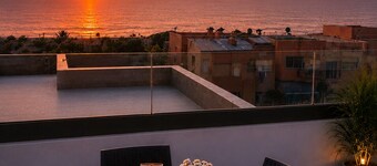 Luxury Dark Boho•Walk to Beach•Rooftop•Balcony•AC