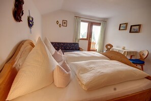 Room - Farmhouse Vacation Rental (Siegsdorf)