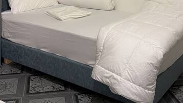 Twin Room | Desk, laptop workspace, free WiFi