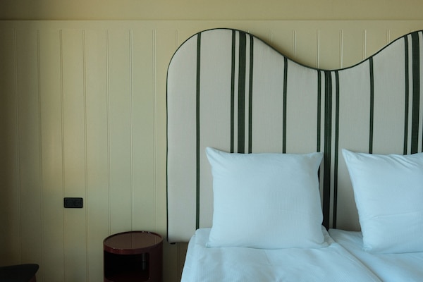 Comfort Double Room, Sea View | Laptop workspace, WiFi (free)