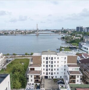 Exterior - Cozy 3 Bedroom Apartmen -Swimming Pool & Gym QQ (Lagos)