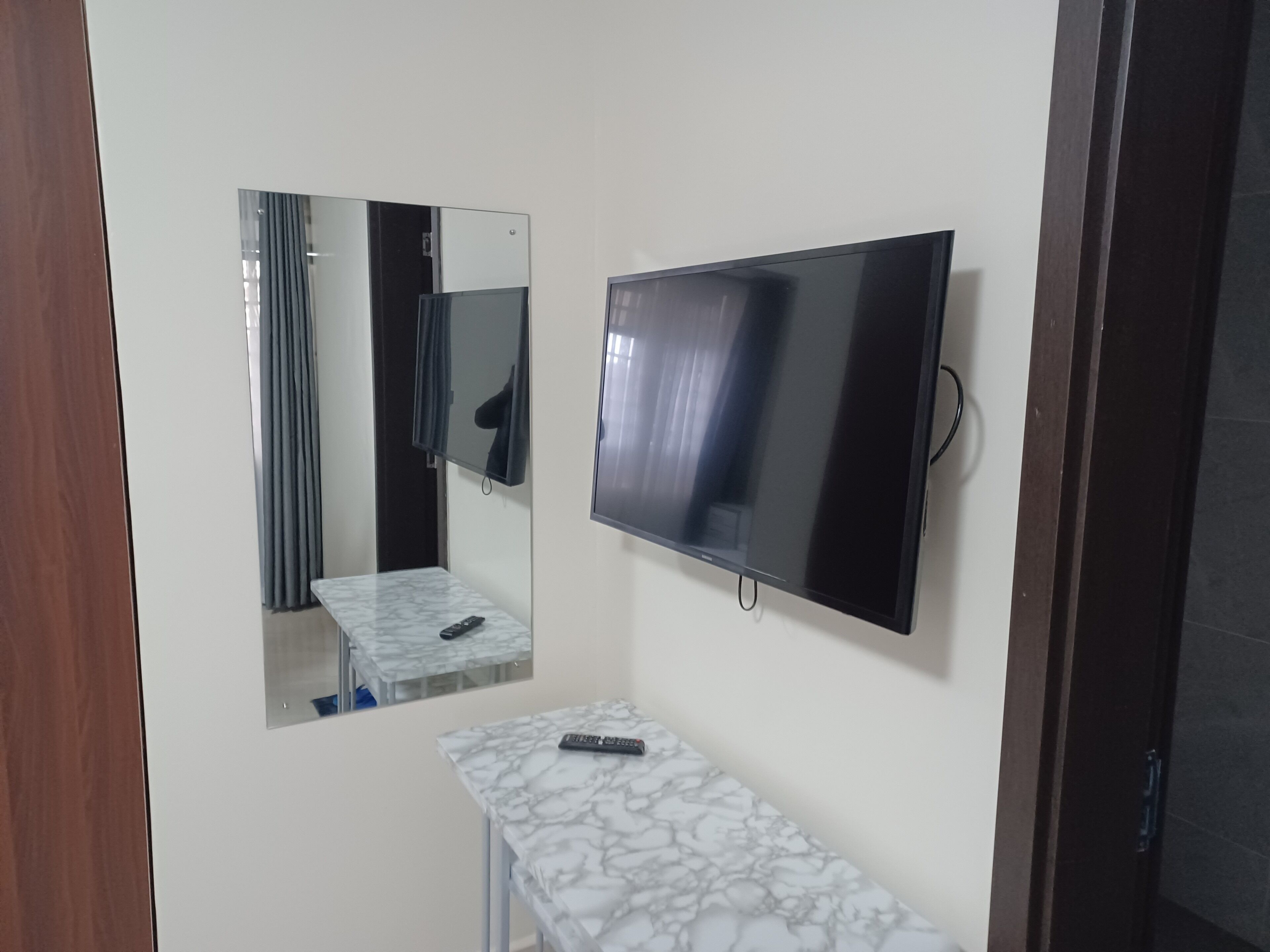 Deluxe Double Room, City View | Interior