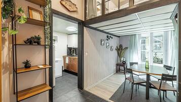 Apartment | Dining