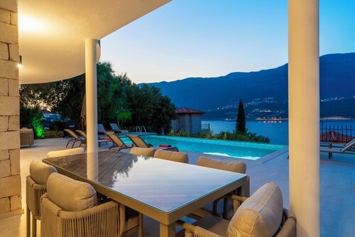 Kaş Peninsula Island Panaroma Villa
