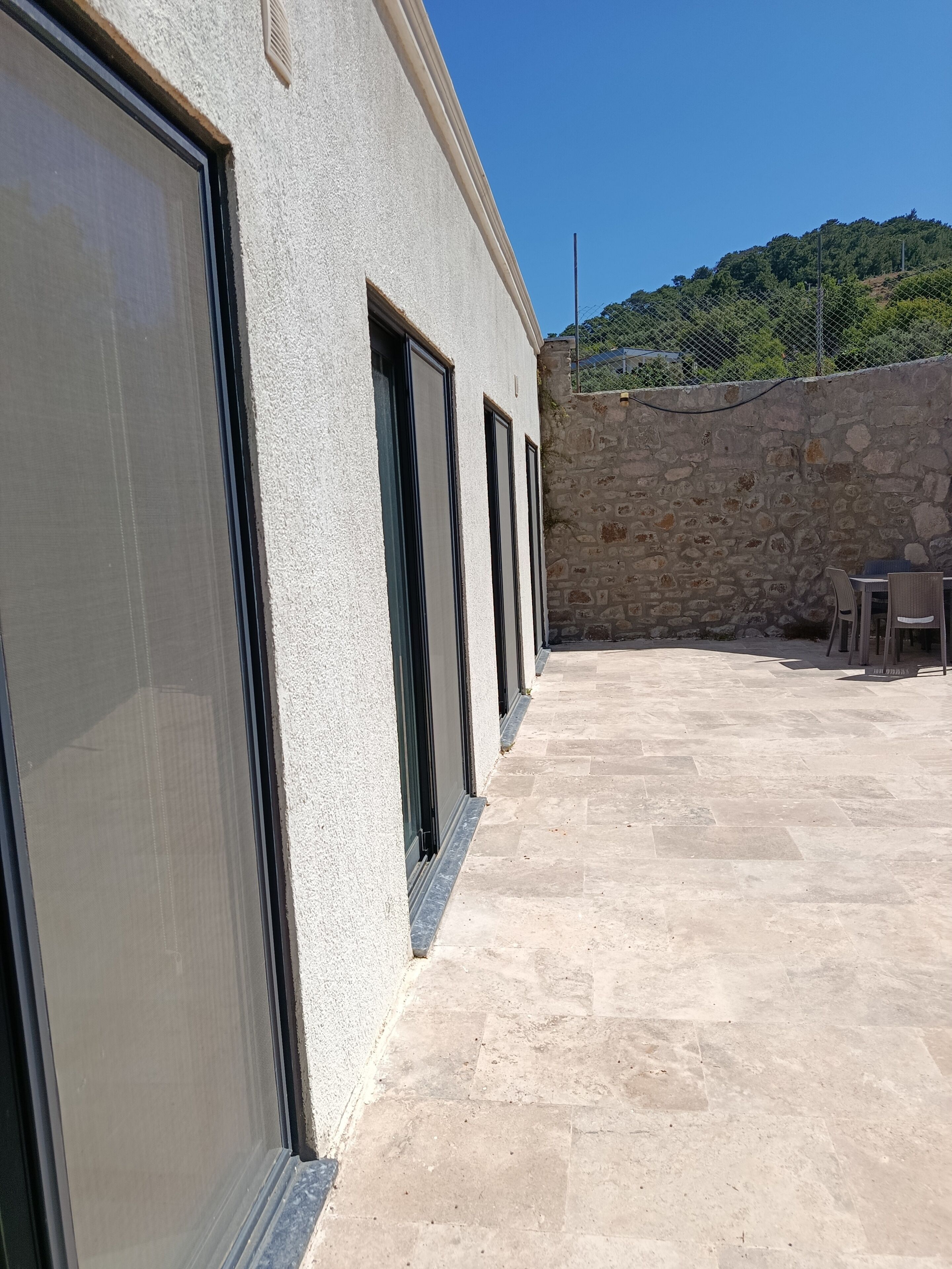 Quarto casal ou duplo superior, vista para o pátio | Terraço/pátio