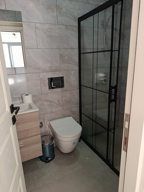 Chambre Supérieure Double ou avec lits jumeaux, vue cour intérieure | Salle de bain