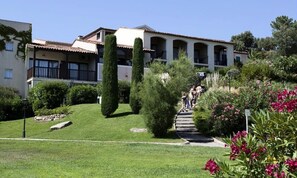 Exterior - Residence Les Parcs de Grimaud (Grimaud)