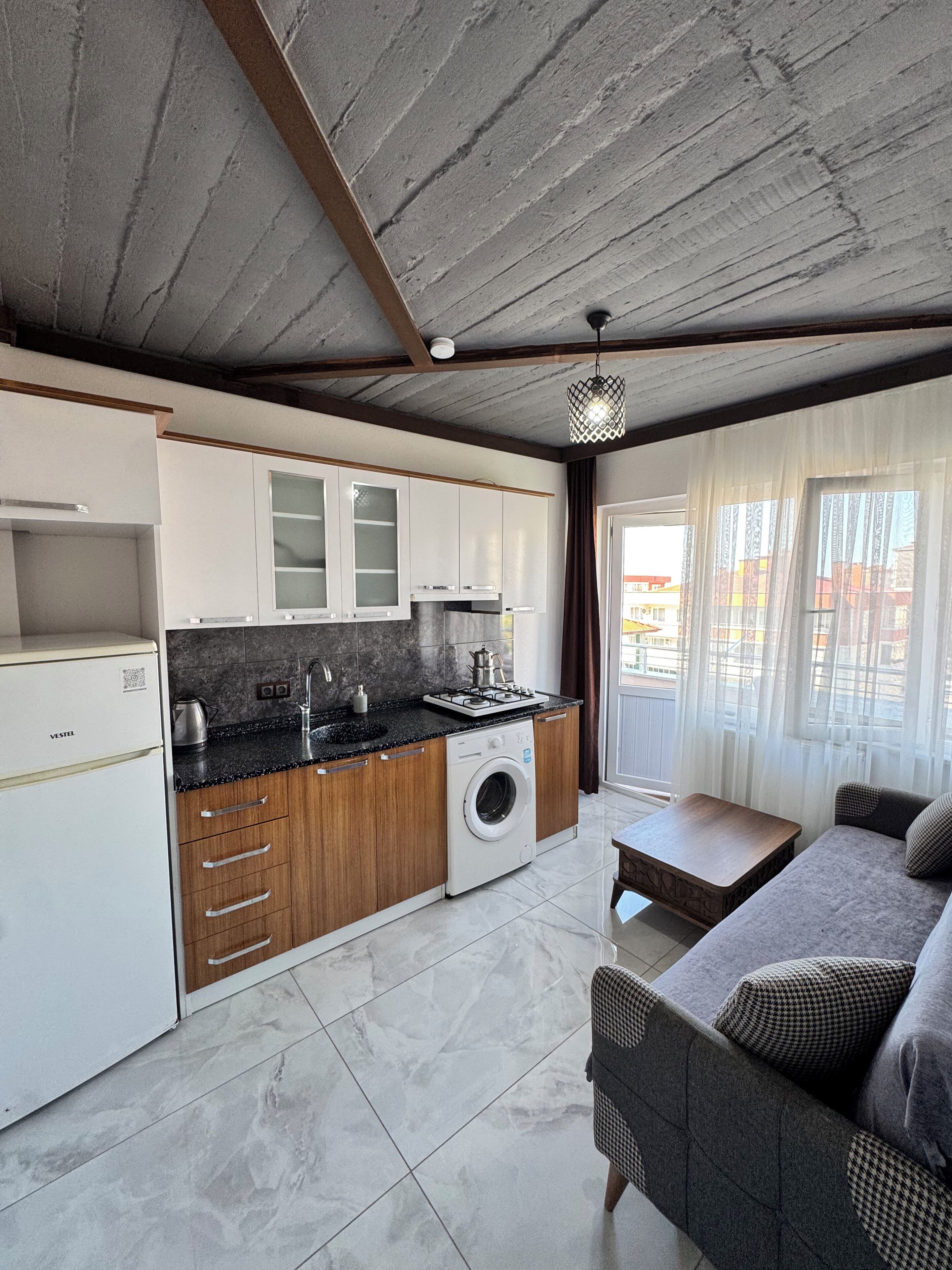 Deluxe-lejlighed - balkon - udsigt til have | Interiør