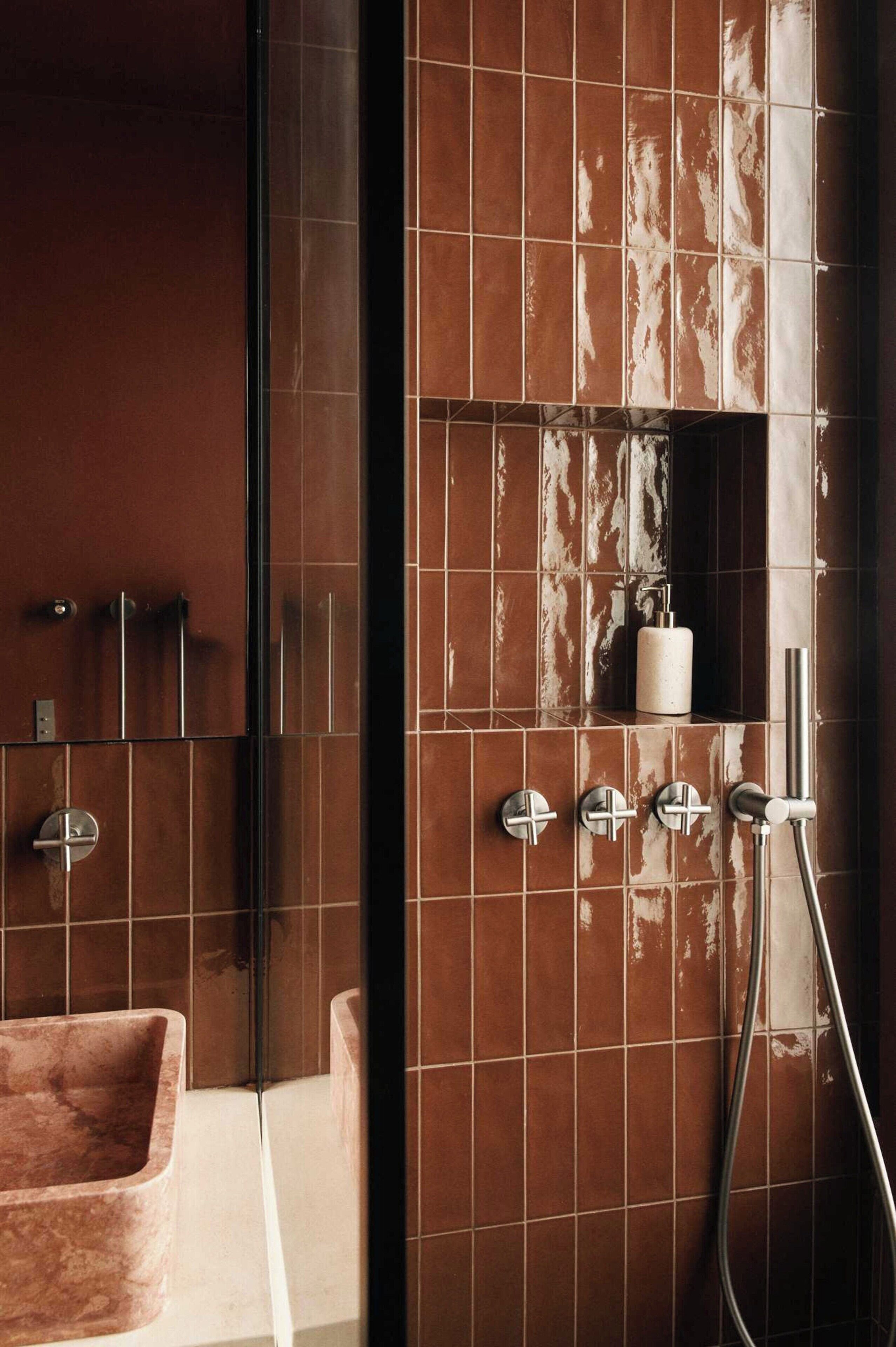Departamento | Baño | Secadora de cabello, toallas, shampoo 