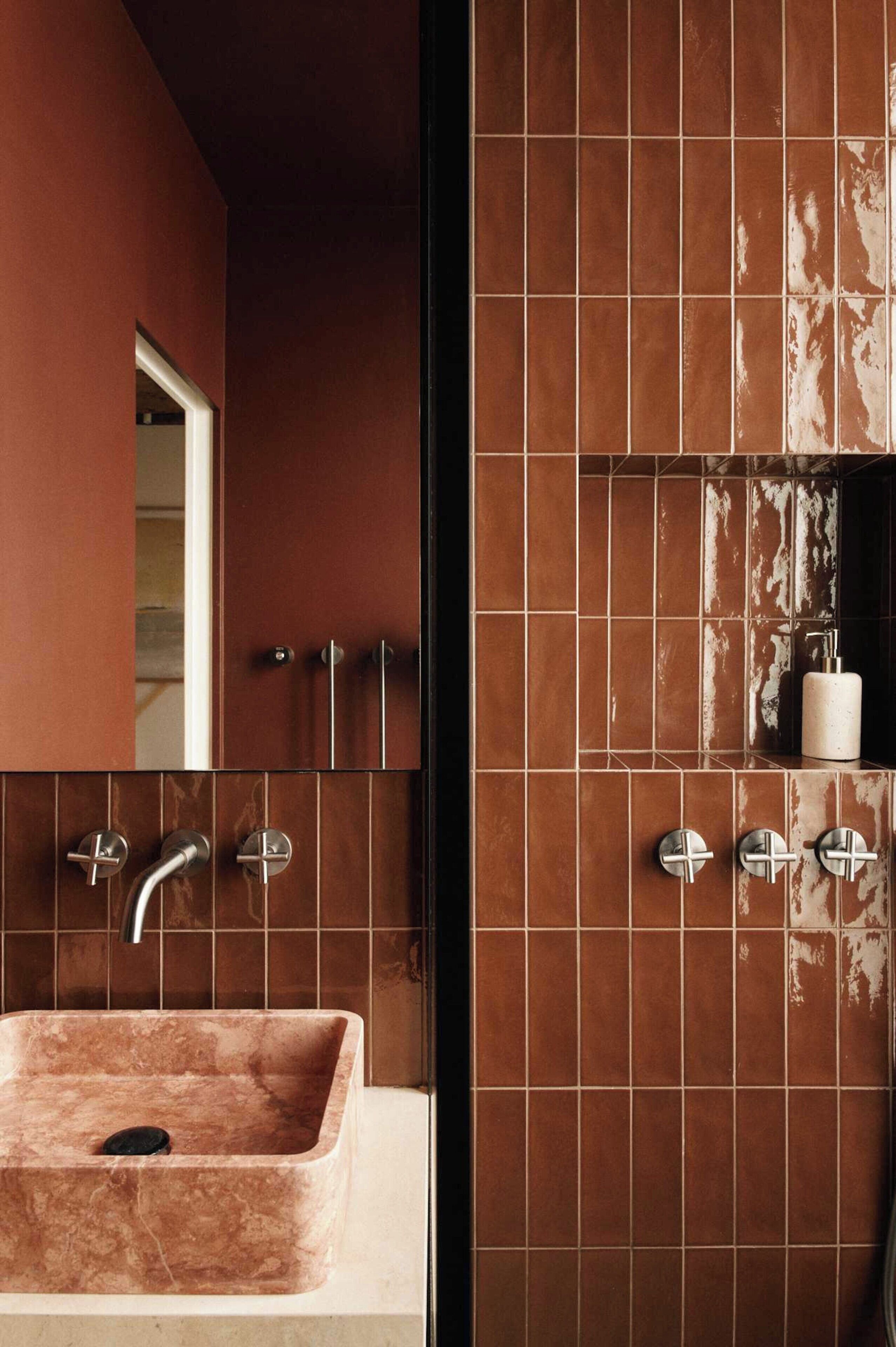 Appartement | Salle de bain | Sèche-cheveux, serviettes fournies, shampoing