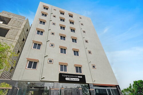 Townhouse Oak Hyderabad Central University