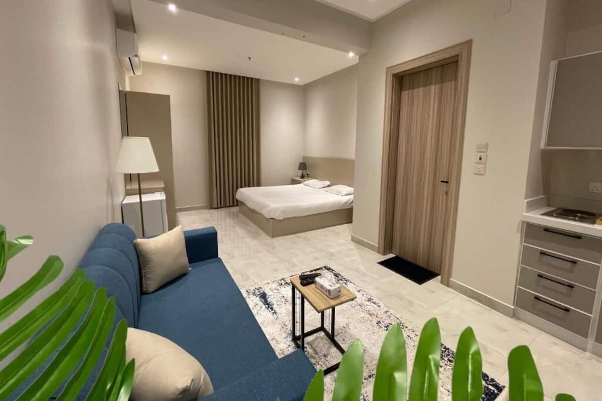 Deluxe Studio | Free WiFi, wheelchair access