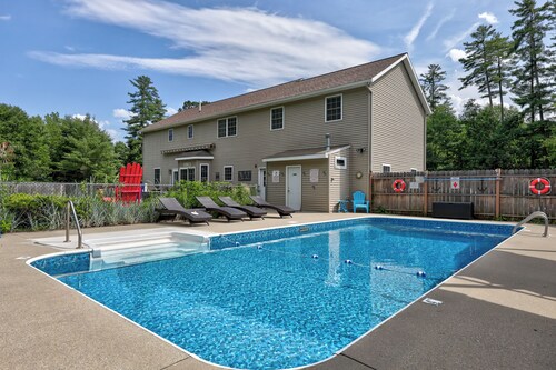Ultimate Family Resort: Pool, Hot Tub, Mini Golf & Game Room mins to Lake George