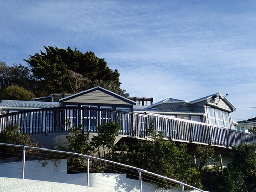 Sensational Views, 2 Car Parks, Close to Everything