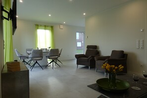 Interior - "Ankerplatz Wangermeer" — Near the North Sea: 2 exclusive vacation homes for up to 12 people. (Wangerland)