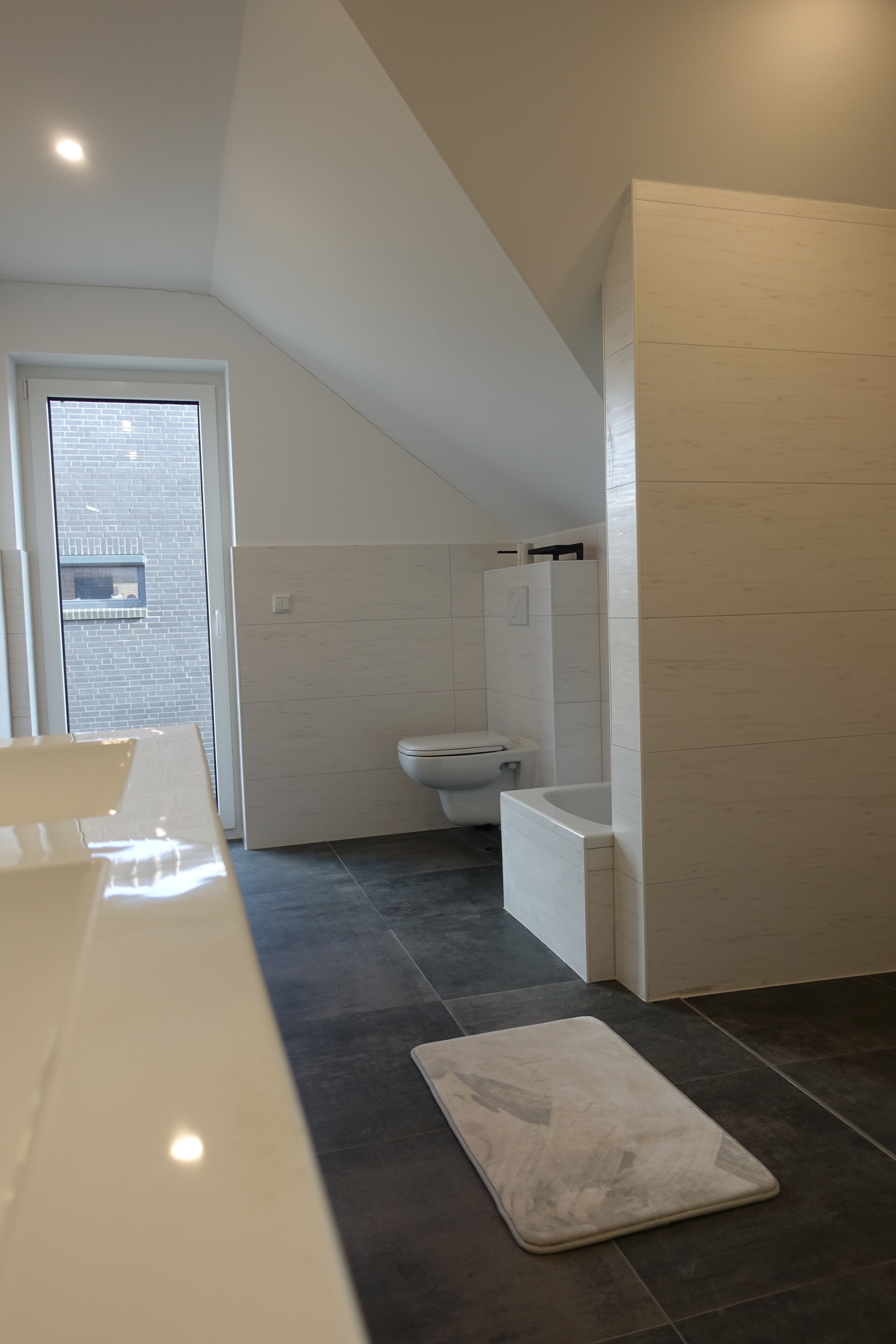 Haartrockner, Seife, Toilettenpapier