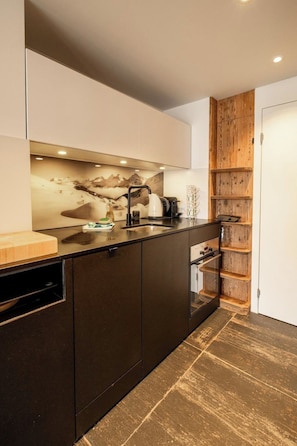 Fridge, microwave, oven, dishwasher - Utoring Hohe Promenade 404 Appartement/Fewo, Dusche und Badewanne, 1 Schlafraum by Interhome (Arosa)