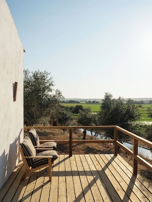 Estudio Deluxe, vista al jardín | Vista desde la habitación
